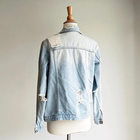 THREAD & SUPPLY | Lightwash Distressed Denim Jacket | S - Picture 5 of 13